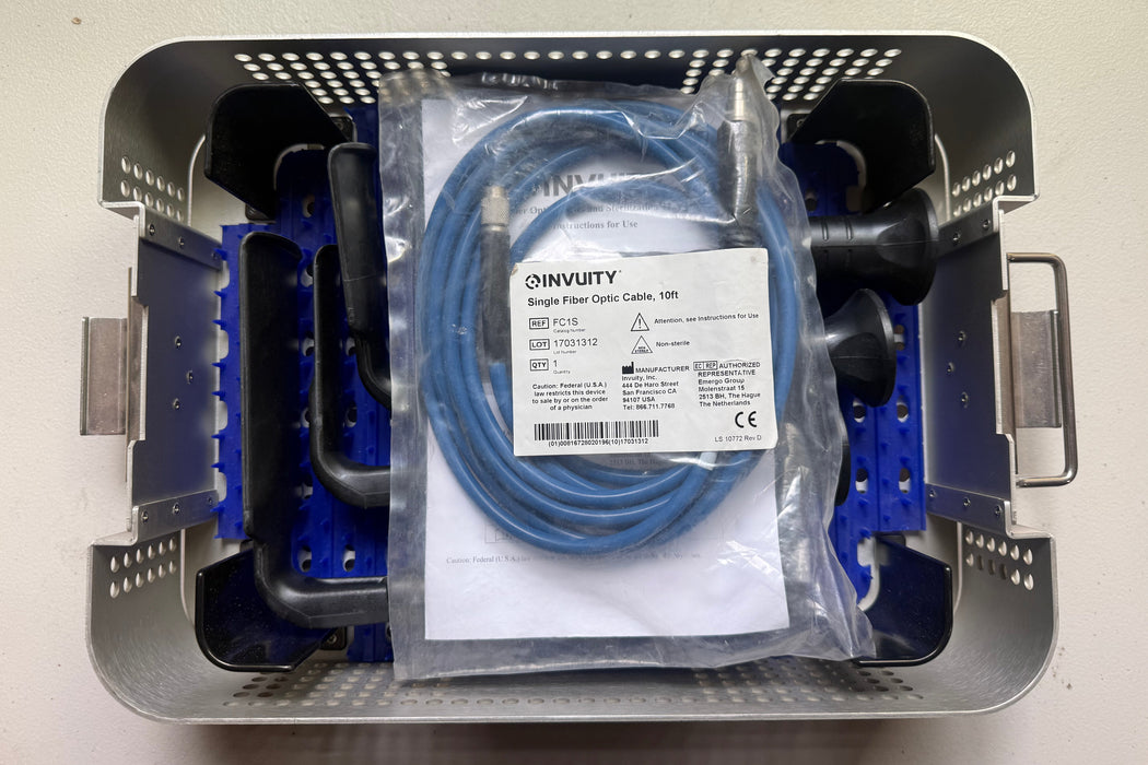 Invuity Eikon LT Illuminated Retractor System